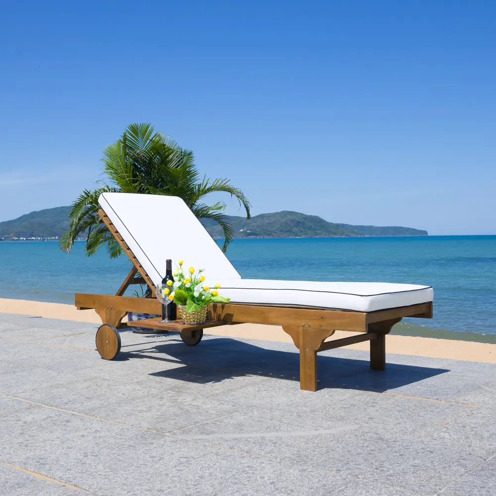 Newport Lounge Chair