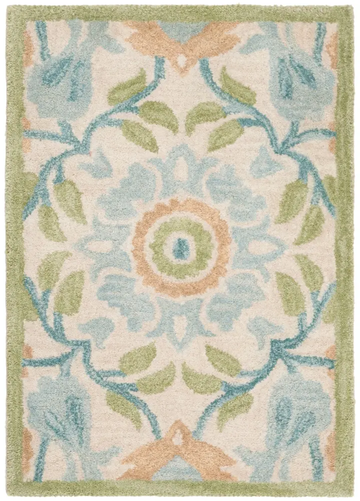 Safavieh Antiquity 2'-0